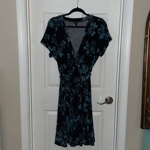 TORRID faux wrap dress (size 1)